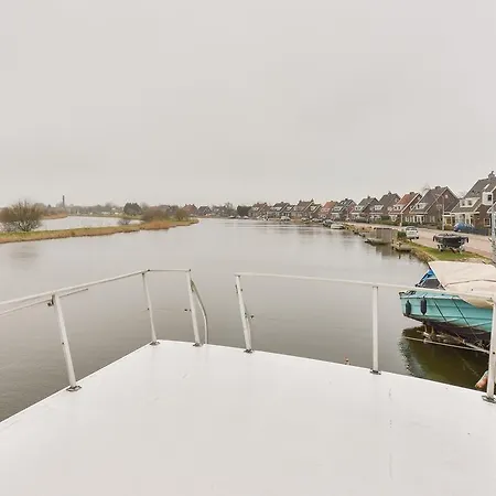 Botel Modern Boat Close To Amsterdam And Haarlem *