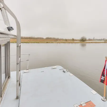 Modern Boat Close To Amsterdam And Haarlem * Lijnden